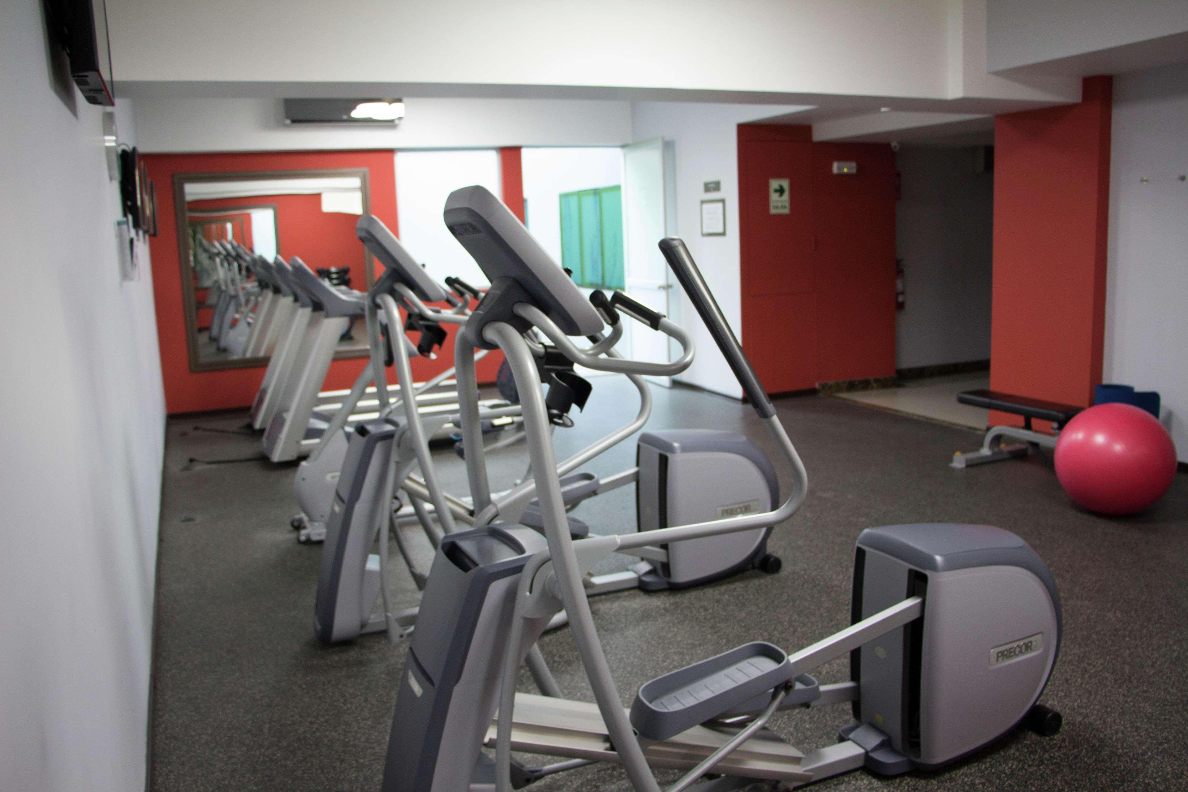 Hotel Hilton Garden Surco 5*