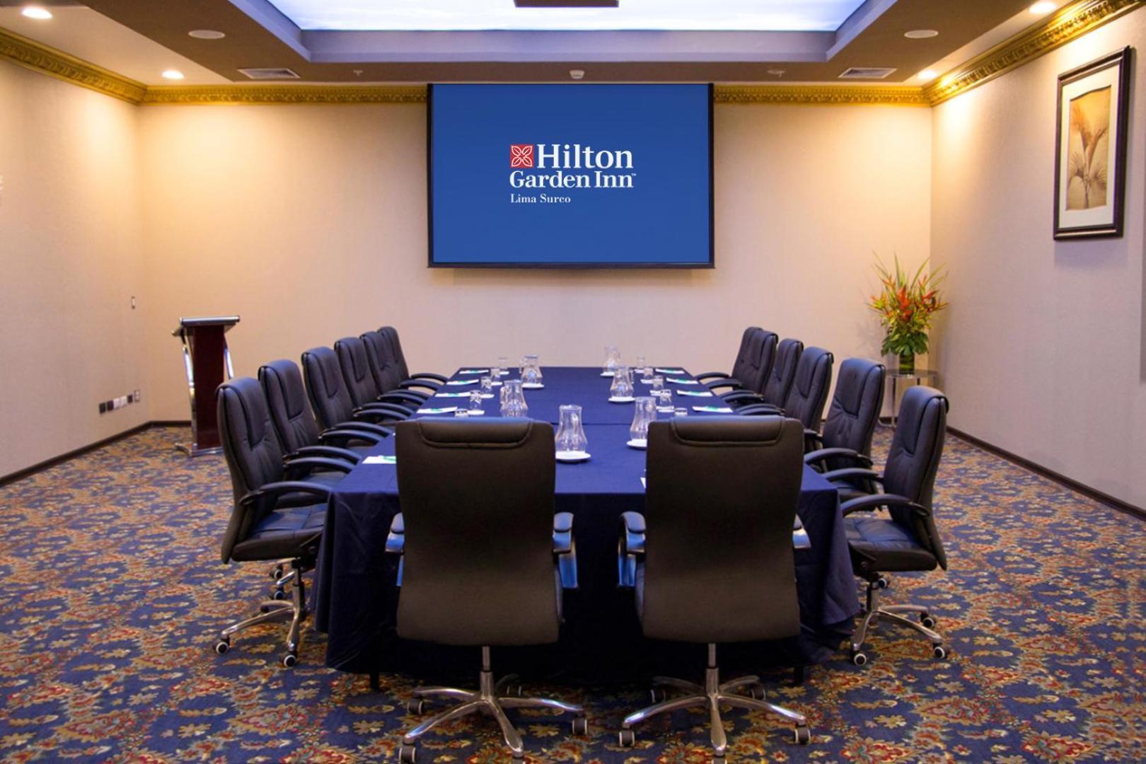 Hotel Hilton Garden Surco 5*