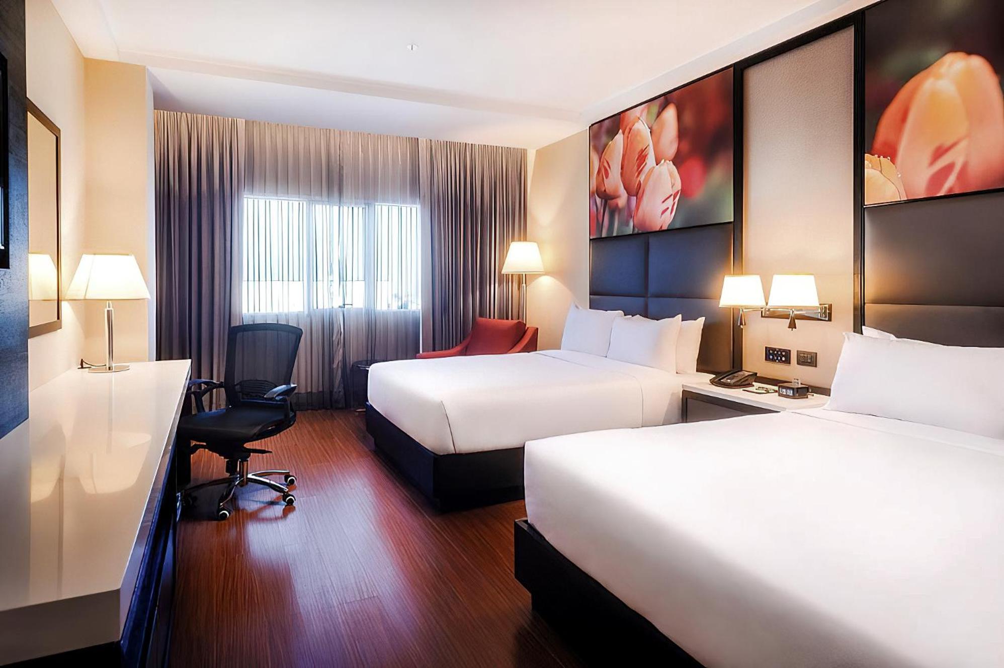 Hilton Garden Surco Hotel 5*